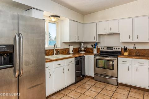 651 E Apache Cir, Benson, AZ 85602 photo 10