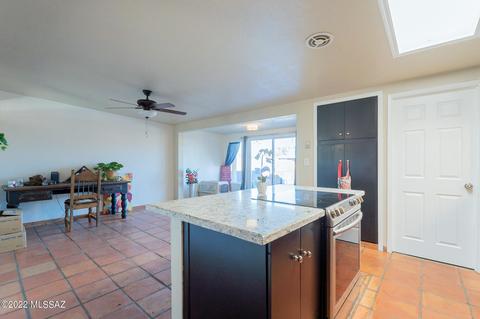 7925 E Beverly St, Tucson, AZ 85710 photo 5