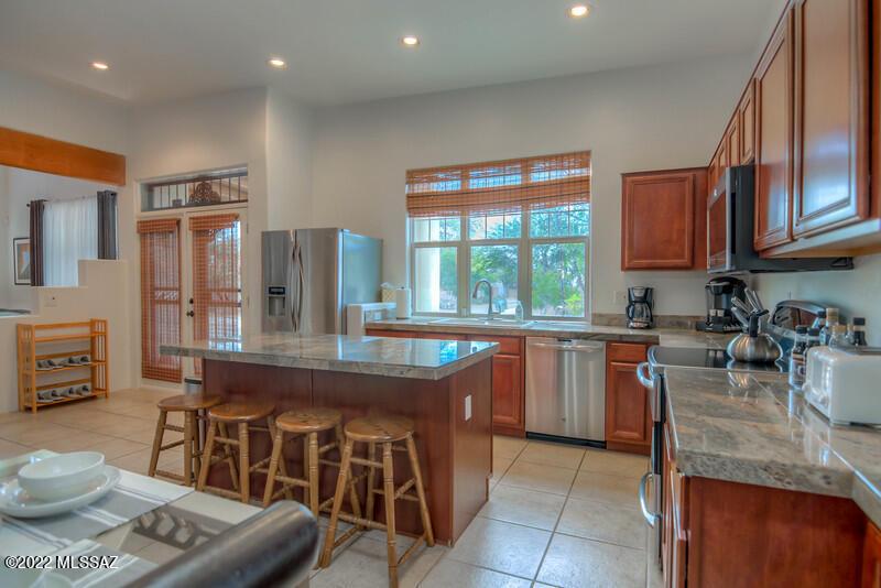  10432 E Roylstons Ln, Tucson, AZ 85747 photo 8