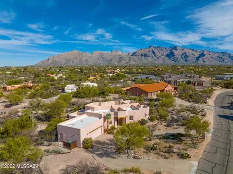 515 E Agave Dr, Tucson, AZ 85704 photo 2