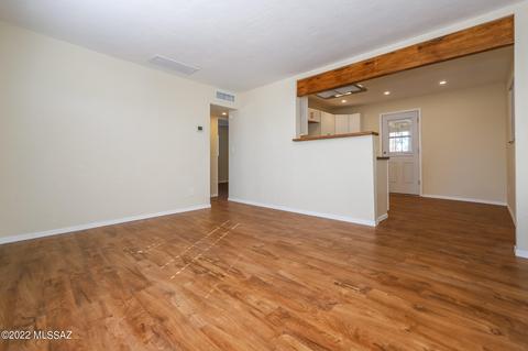 3733 E March Pl, Tucson, AZ 85713 photo 2