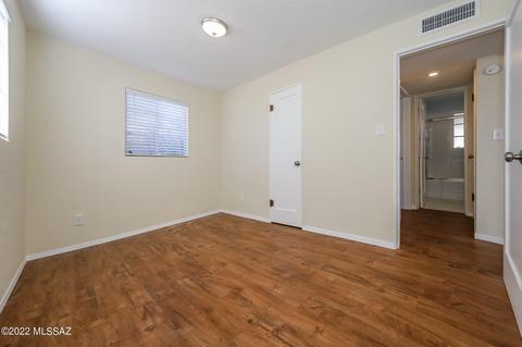 3733 E March Pl, Tucson, AZ 85713 photo 9