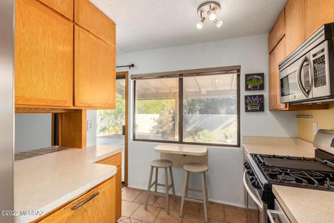 9785 E Skyview Dr, Tucson, AZ 85748 photo 3