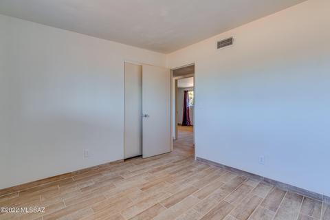 7425 E 35th St, Tucson, AZ 85710 photo 17