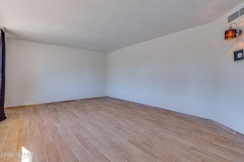 7425 E 35th St, Tucson, AZ 85710 photo 9