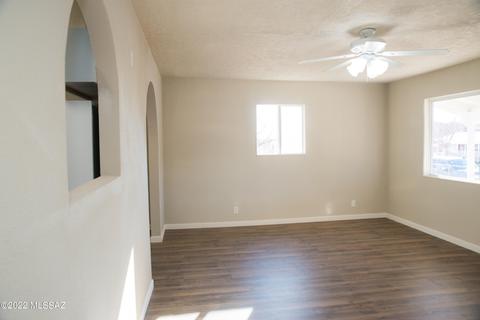 395 E Mark St, Benson, AZ 85602 photo 3