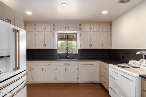 5946 E Baker St, Tucson, AZ 85711 photo 9