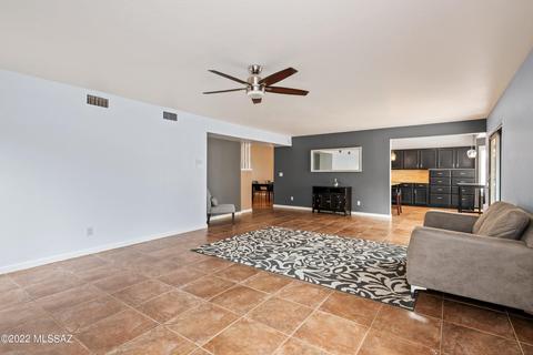 8060 E Hampton Dr, Tucson, AZ 85715 photo 11