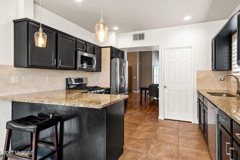 8060 E Hampton Dr, Tucson, AZ 85715 photo 7