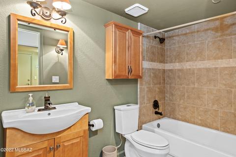 8060 E Hampton Dr, Tucson, AZ 85715 photo 13