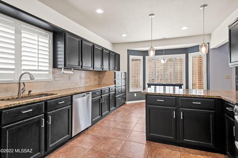 8060 E Hampton Dr, Tucson, AZ 85715 photo 6