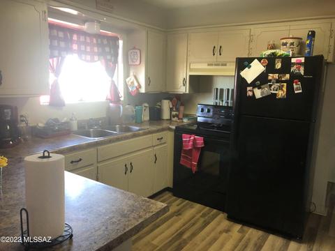 704 W Soto St, Willcox, AZ 85643 photo 3