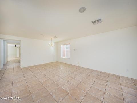 10235 E Wasp Spring Dr, Tucson, AZ 85748 photo 4