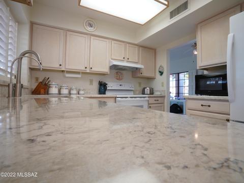 950 E Boulder Pass, Oro Valley, AZ 85755 photo 8