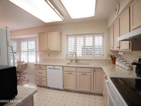 950 E Boulder Pass, Oro Valley, AZ 85755 photo 5