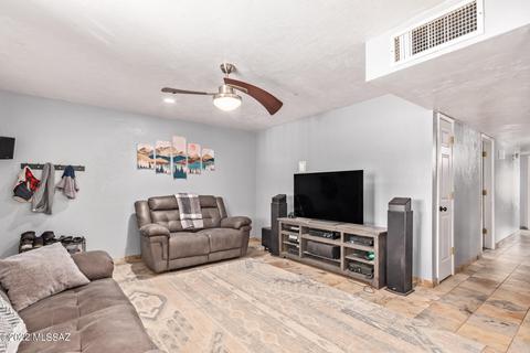 907 E Saint Katherines Ct, Tucson, AZ 85756 photo 6