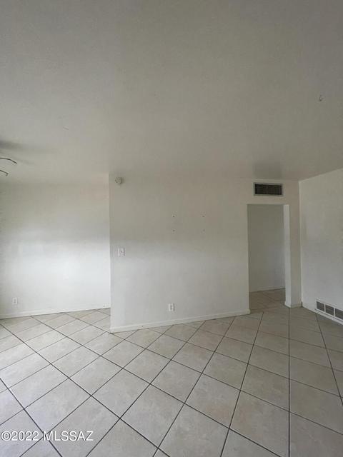 1575 E Grant Rd, Tucson, AZ 85719 photo 4