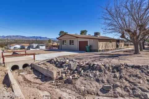 110 E Dungan Dr, Mammoth, AZ 85618 photo 4