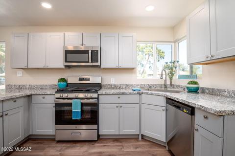 4858 E 18th St, Tucson, AZ 85711 photo 10