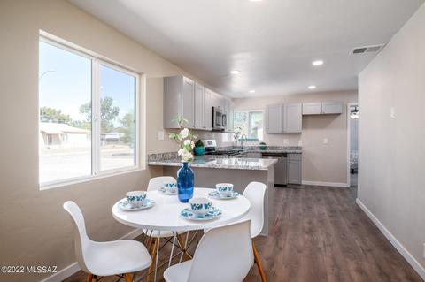 4858 E 18th St, Tucson, AZ 85711 photo 8