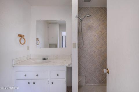 9465 E Harrison Pl, Tucson, AZ 85710 photo 16