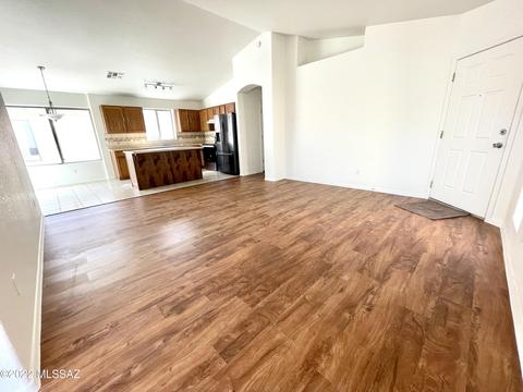 4253 E Mesquite Desert Trl, Tucson, AZ 85706 photo 5