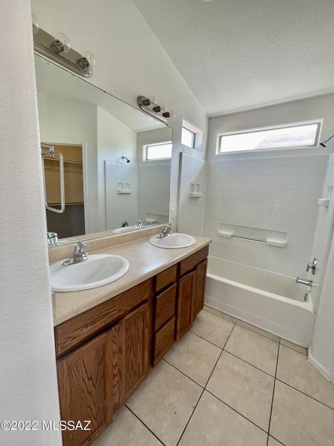 4253 E Mesquite Desert Trl, Tucson, AZ 85706 photo 12