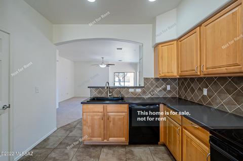 7638 E Fair Meadows Loop, Tucson, AZ 85756 photo 10