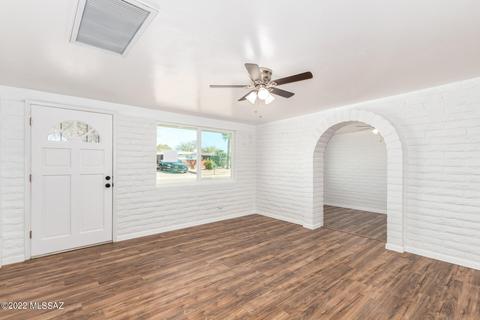 7908 E Winnepeg Dr, Tucson, AZ 85730 photo 8