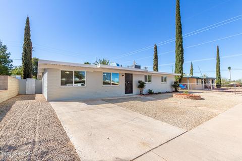 7908 E Winnepeg Dr, Tucson, AZ 85730 photo 2