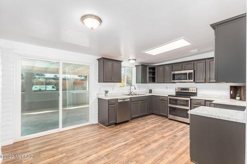 7908 E Winnepeg Dr, Tucson, AZ 85730 photo 13
