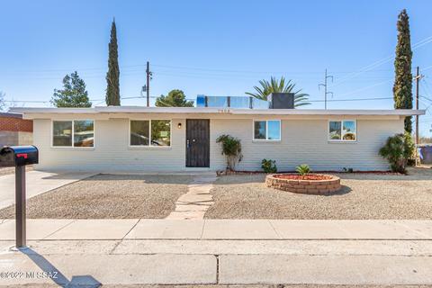 7908 E Winnepeg Dr, Tucson, AZ 85730 photo 3