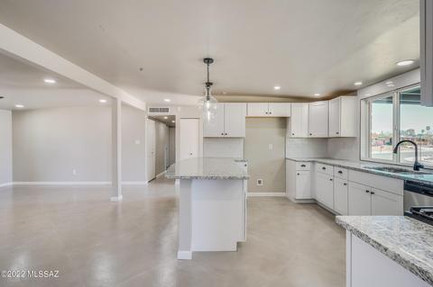 8401 E 7th St, Tucson, AZ 85710 photo 5