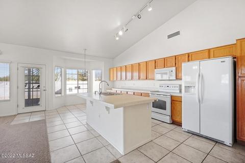 10668 E Barclay Park Loop, Tucson, AZ 85748 photo 9