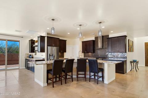8233 E Lee St, Tucson, AZ 85715 photo 2