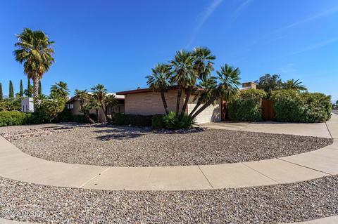 9034 E Maple Leaf Dr, Tucson, AZ 85710 photo 4