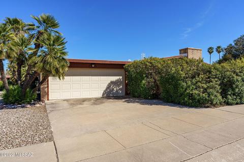 9034 E Maple Leaf Dr, Tucson, AZ 85710 photo 5