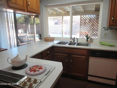 9782 E Watson Dr, Tucson, AZ 85730 photo 7