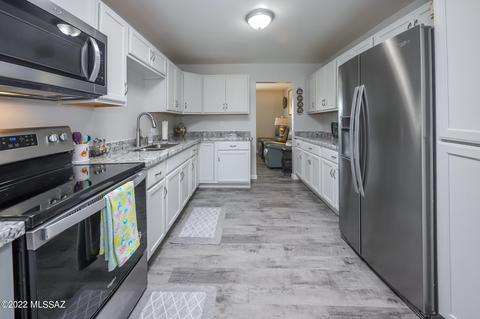 3733 E 24th St, Tucson, AZ 85713 photo 8