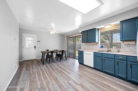 9502 E Myra Dr, Tucson, AZ 85730 photo 6