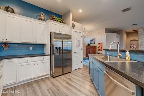 10529 E Satiny Willow Dr, Tucson, AZ 85747 photo 11