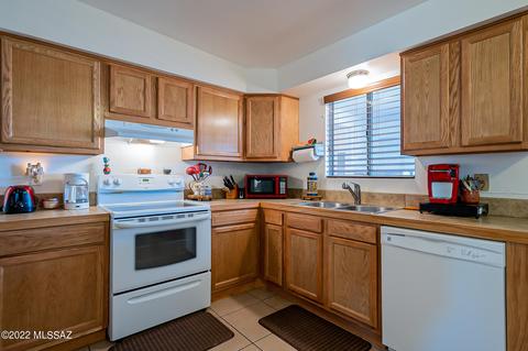 6730 E Hawk Dr, Tucson, AZ 85730 photo 9