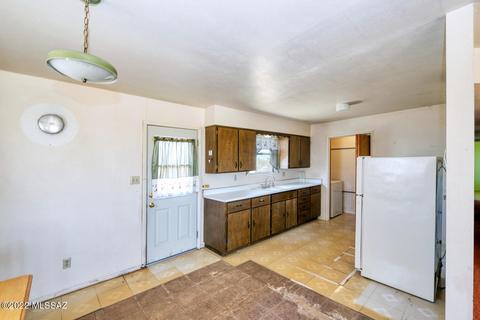 394 E Apache Way, Cochise, AZ 85606 photo 9