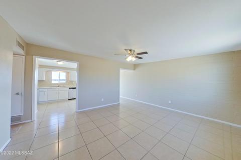 202 E Inez St, Tucson, AZ 85756 photo 2