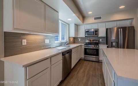 8665 E Innovative Dr, Tucson, AZ 85710 photo 9