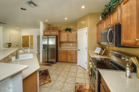 6644 E Gehrig Ln, Tucson, AZ 85756 photo 10