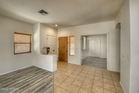 6644 E Gehrig Ln, Tucson, AZ 85756 photo 4