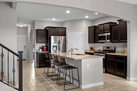 12174 E Becker Dr, Vail, AZ 85641 photo 4