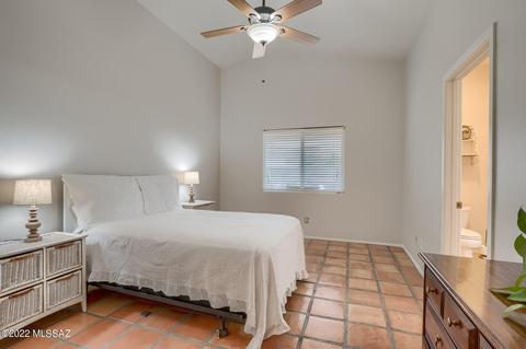 2548 E Chisel Ct, Oro Valley, AZ 85755 photo 9