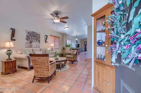 2548 E Chisel Ct, Oro Valley, AZ 85755 photo 2